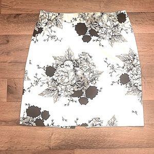 Floral mini skirt